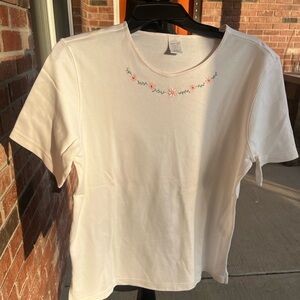 Vintage cotton Lands End floral embroidery ladies M t-shirt